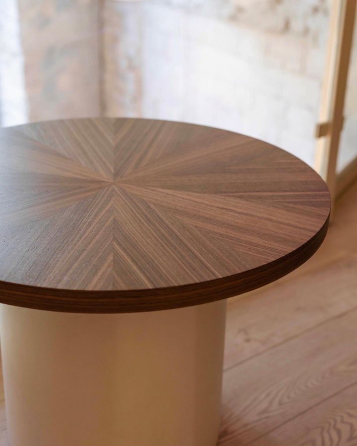 Купити Dining table LAD від MAIIMO