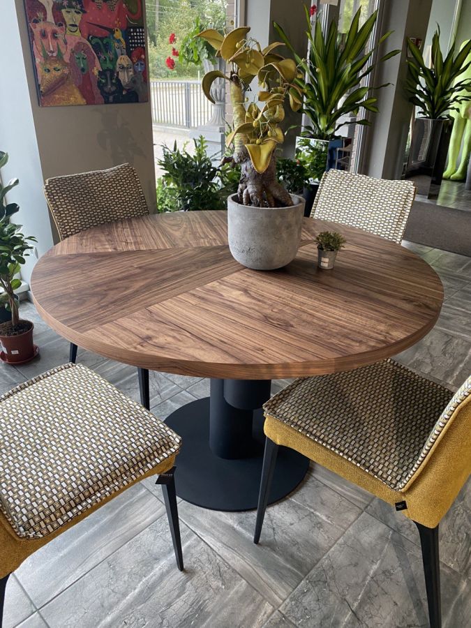 Купити Dining table VENZA від MAIIMO