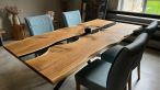 Купити Table wood and epoxy resin Eiche RIVER Baumkante від MAIIMO