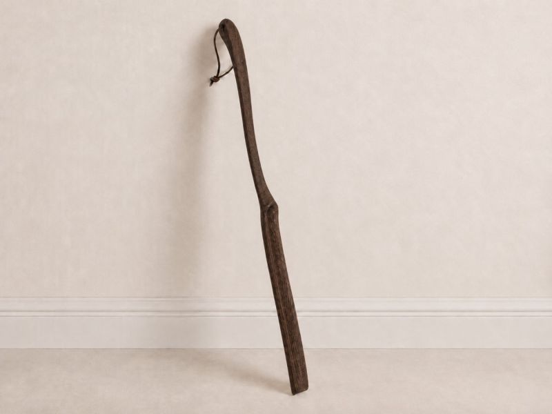 Купити Wooden shoehorn with hanging cord від MAIIMO