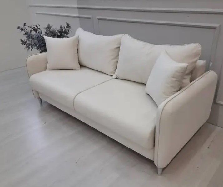 Купити Straight sofa CINTHIA від MAIIMO