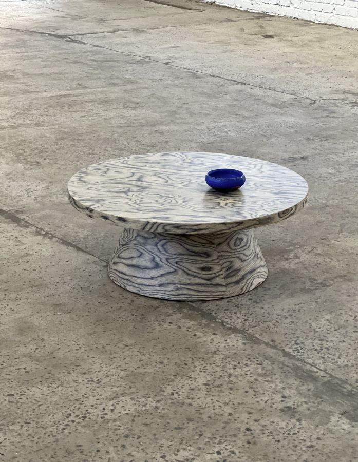 Купити Столик журнальний World wild table cone від MAIIMO
