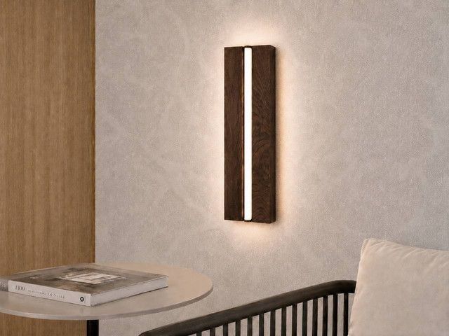 Лінійний настінний світильник Oakline Vertical — MAIIMO