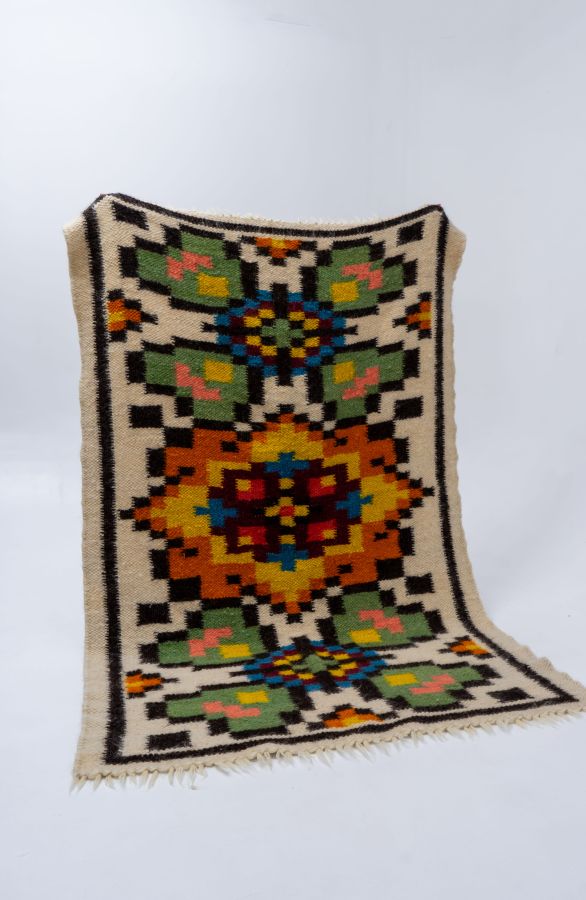 Купити Ліжник (килим) гуцульський уставковий від MAIIMO