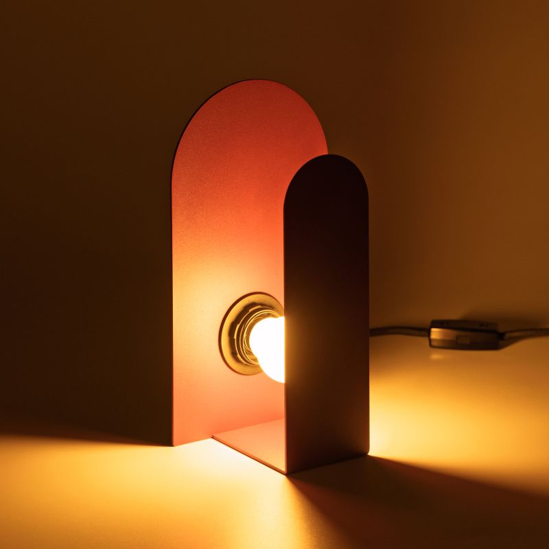 Купити Table lamp Ortus Bend Atelier від MAIIMO