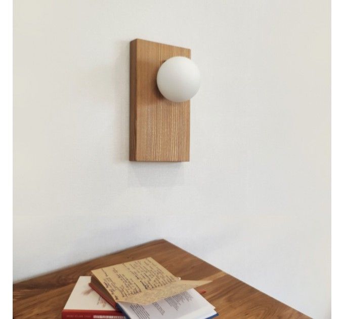 Купити Настінний світильник Opal Wooden Light від MAIIMO
