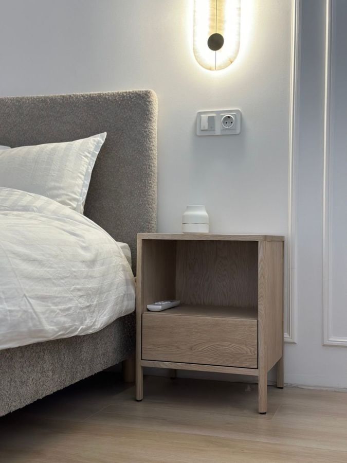 Купити Leo Bedside Table від MAIIMO
