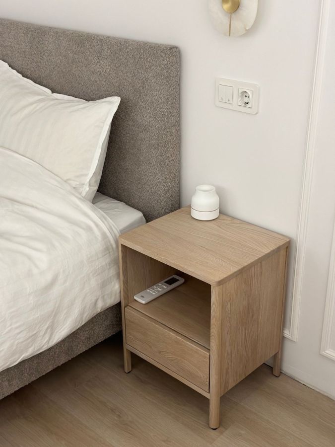 Купити Leo Bedside Table від MAIIMO