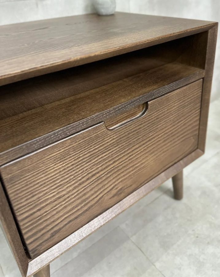 Купити Line Bedside Table від MAIIMO