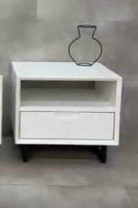 Купити Line Bedside Table від MAIIMO