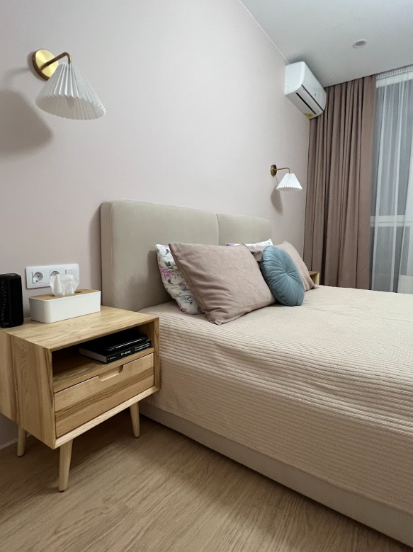 Купити Line Bedside Table від MAIIMO