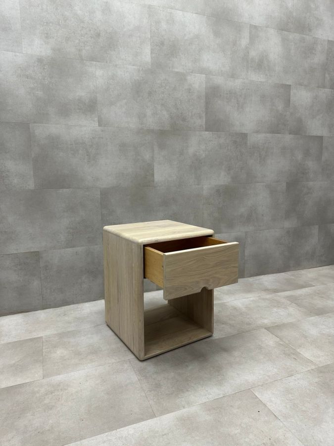 Купити Soft Bedside Table від MAIIMO