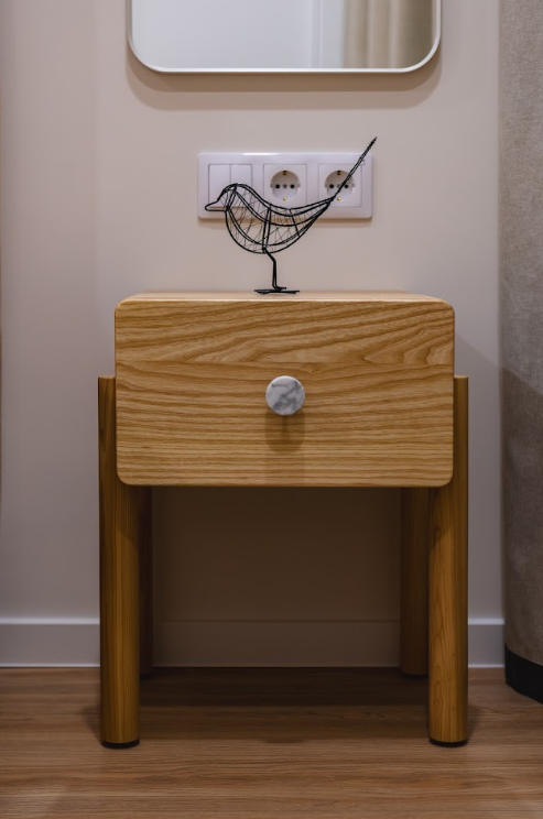 Купити Timber bedside table від MAIIMO
