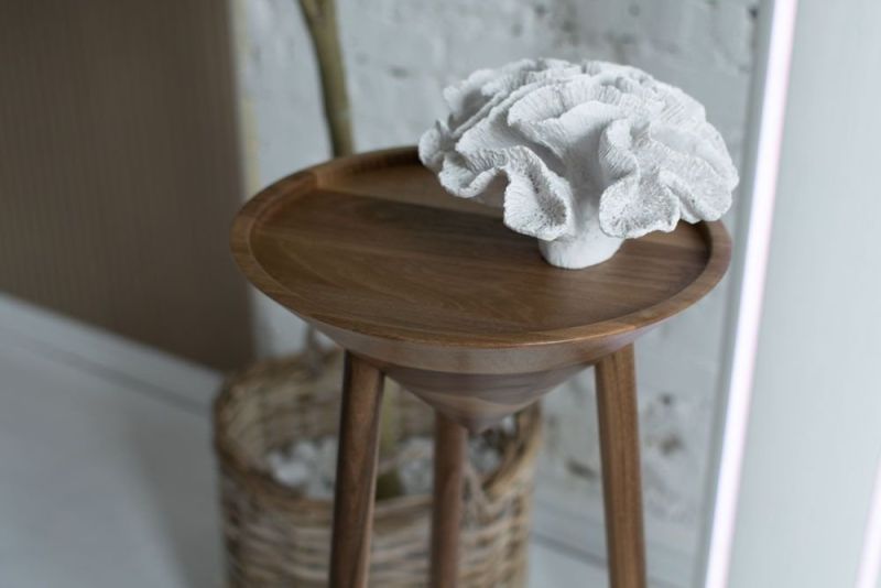 Купити Japandi S brown side table від MAIIMO