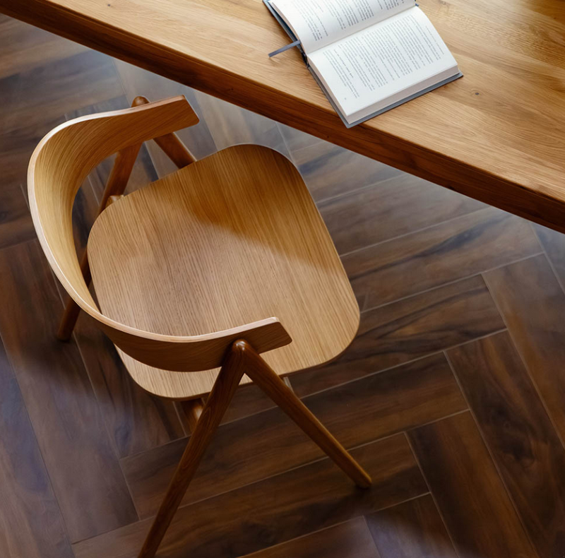 Купити Table Denis  від MAIIMO