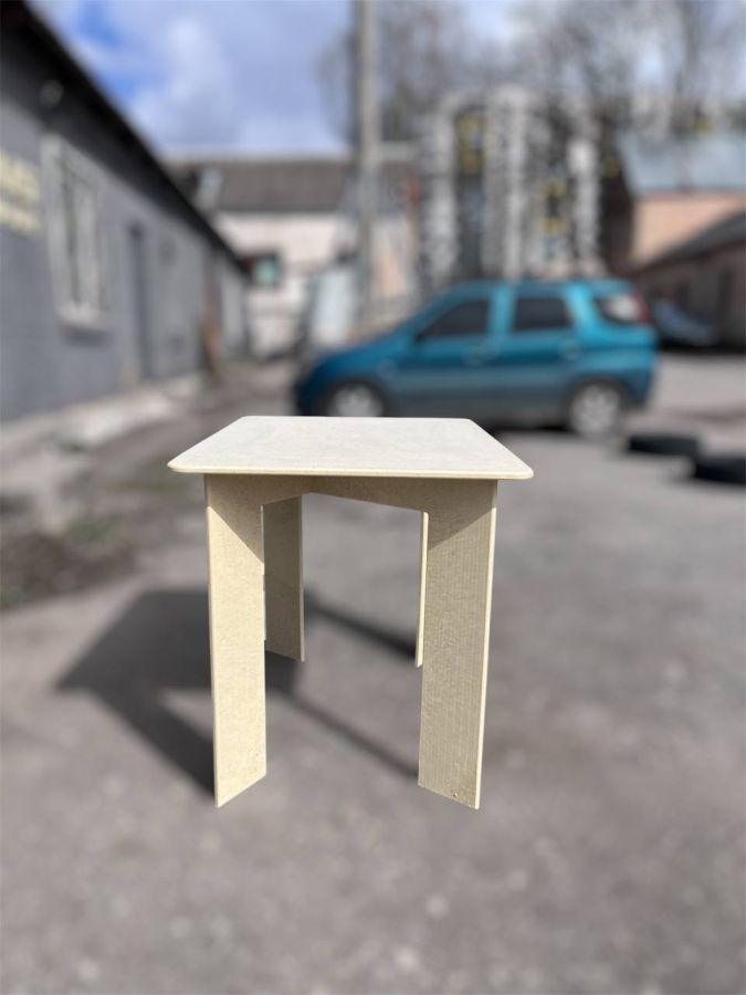 Купити Стіл обідній Stepan з переробленого пластику від MAIIMO