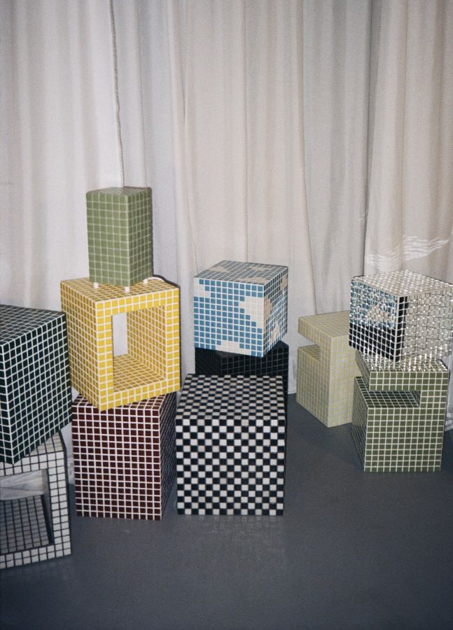Купити Столик з плитки Cloud Cube від MAIIMO