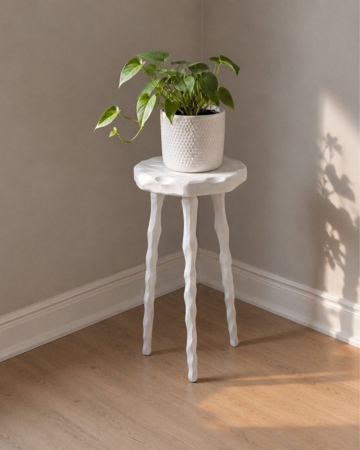 Купити White Wooden Stool від MAIIMO