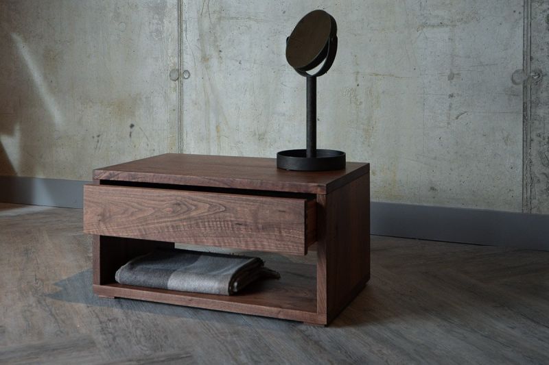 Купити Kanington Bedside Table від MAIIMO