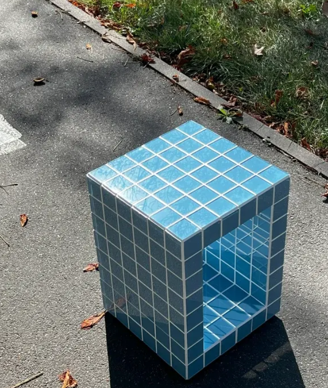 Купити Столик из плитки CUBE HOLE від MAIIMO