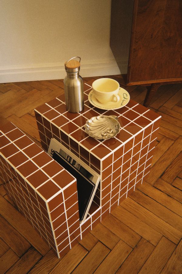 Купити Столик з плитки CUBE SHELF від MAIIMO