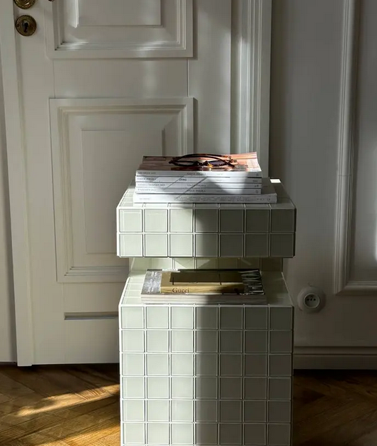 Купити Столик з плитки CUBE SHELF від MAIIMO